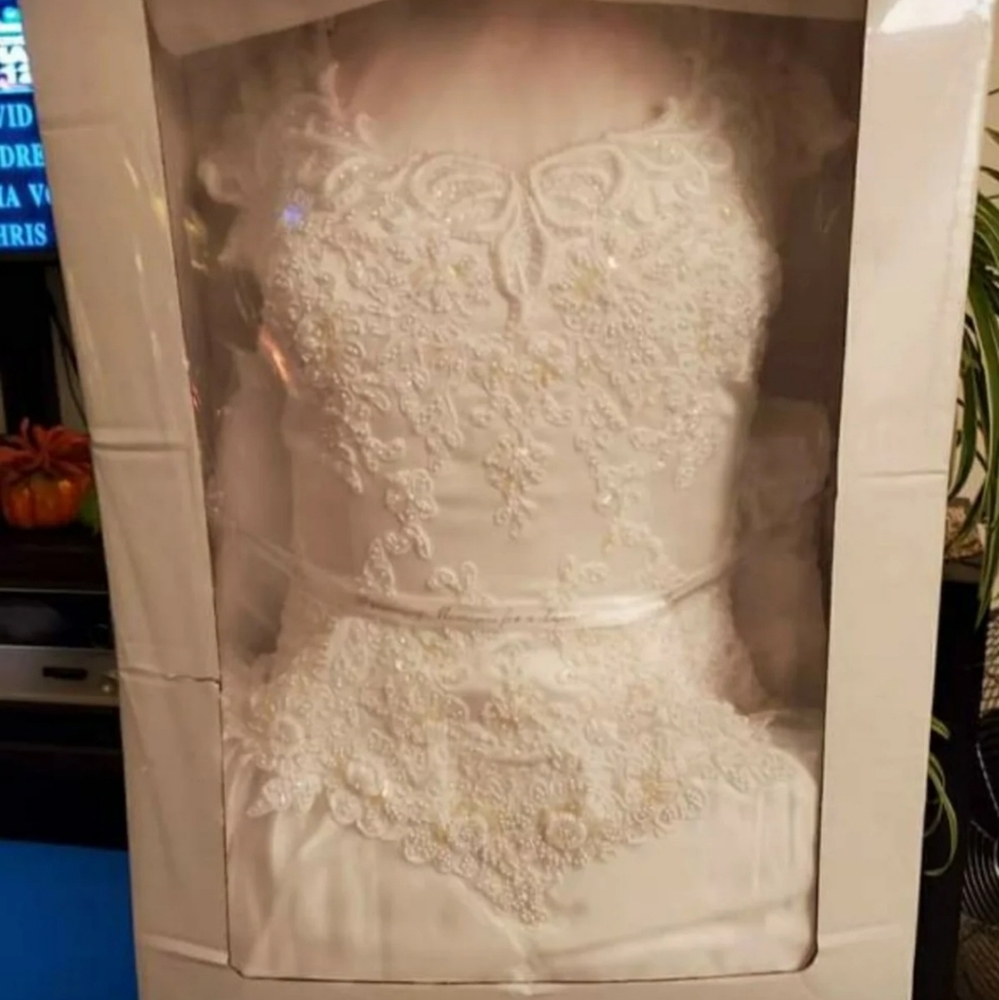 Wedding dress